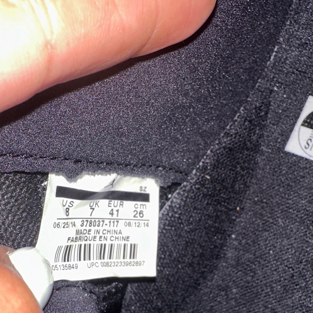 Jordan 11 Retro “Legend Blue” (2014) - Picture 2 of 6